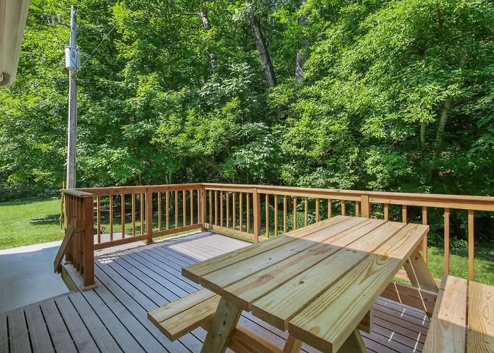 Kickapoo Creekside Escape